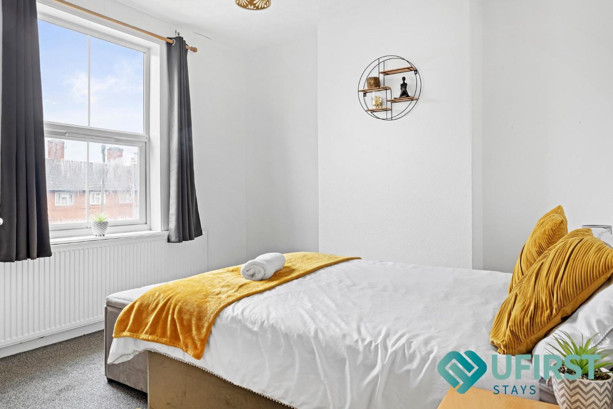Modern 4br - Centre, Forest Rec, Arboretum & Hyson Market - Free Parking - Sleeps 8 Apartment