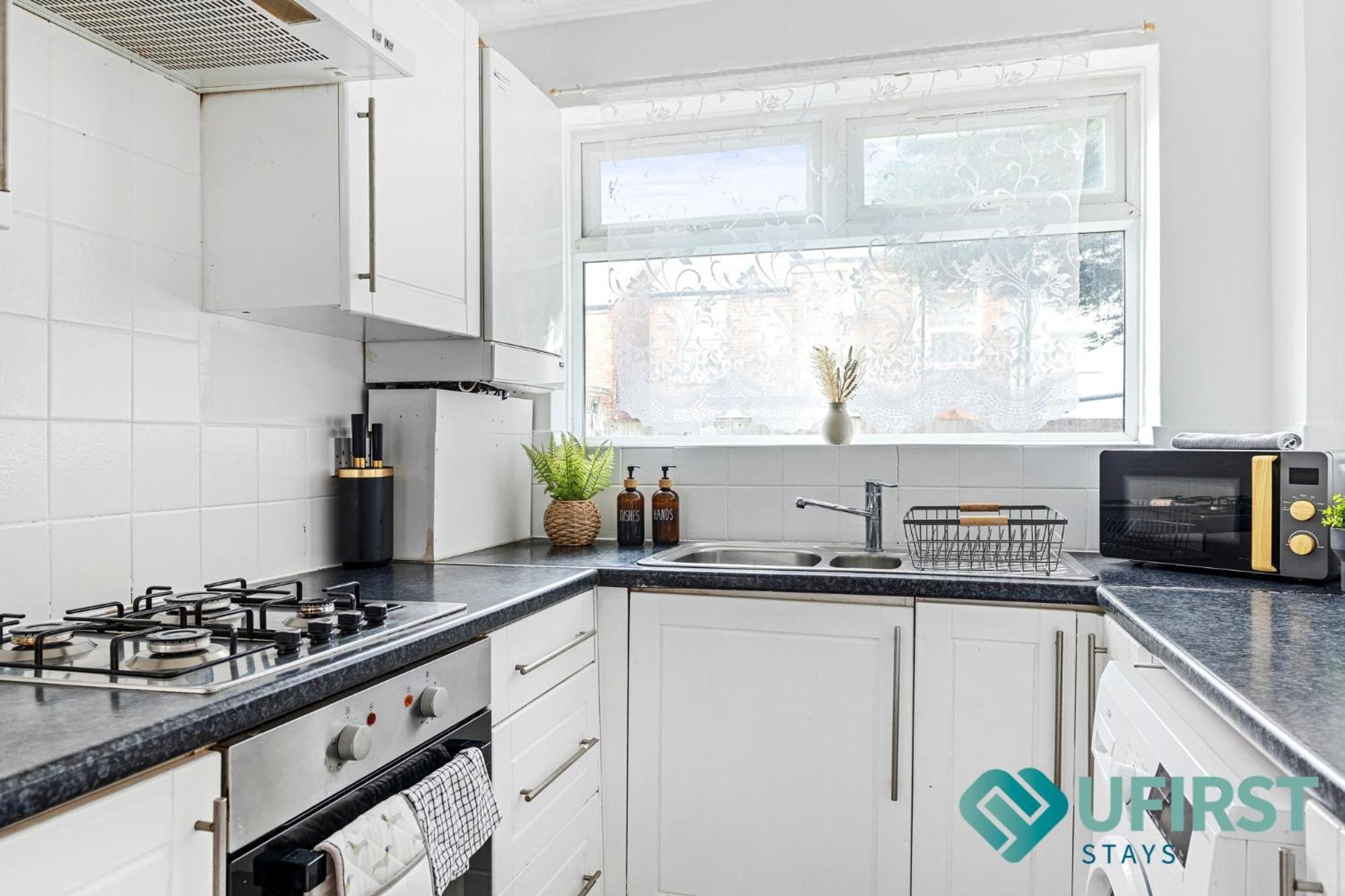 Apartment Modern 4br - Centre, Forest Rec, Arboretum & Hyson Market - Free Parking - Sleeps 8 Nottingham