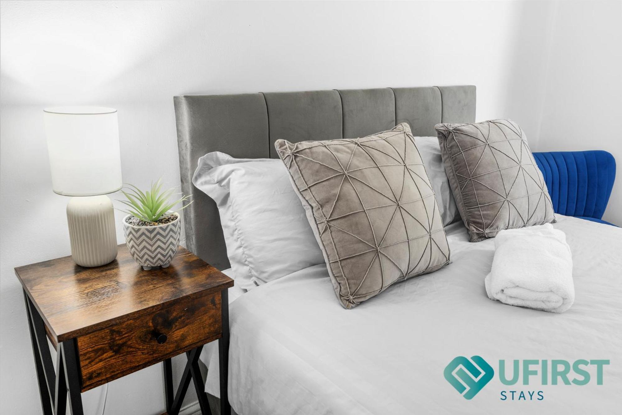 Modern 4br - Centre, Forest Rec, Arboretum & Hyson Market - Free Parking - Sleeps 8 Apartment *